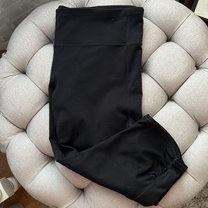 GAP Cropped Activewear Leggings